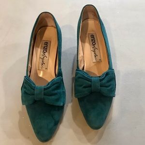 Vintage Enzo Angelini Green Suede Pumps